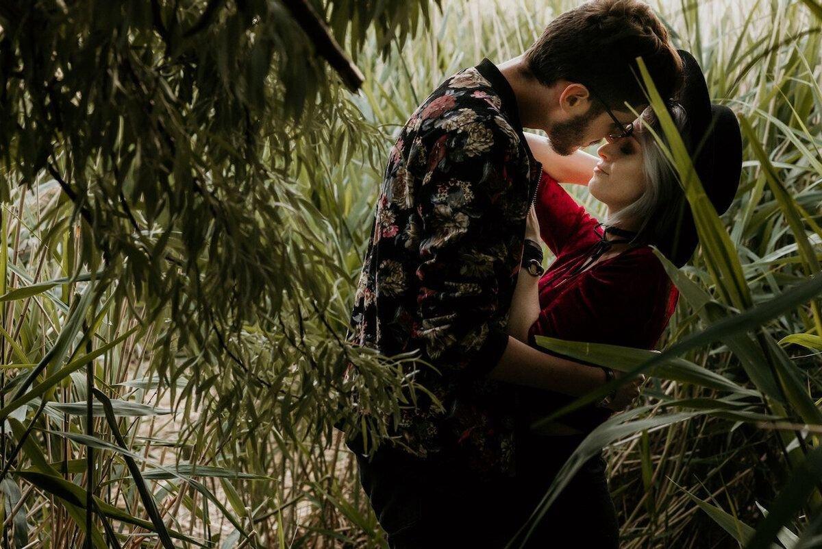 carousel-hero-element image-0