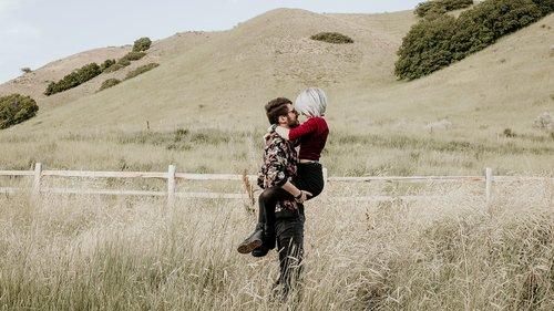 mobile - carousel-hero-element image-2